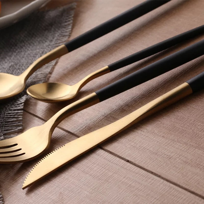 Black Gold Cutlery Set