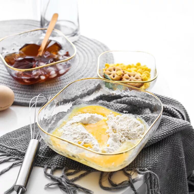 Hammered Texture Glass Bowl with Gold Trim